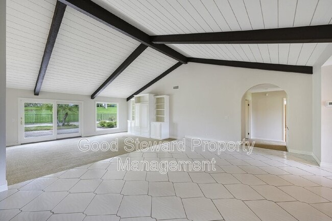 Photo - 5921 Country View Dr