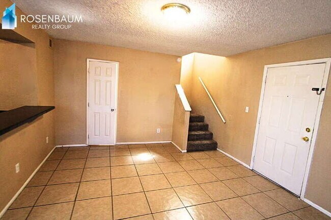 Photo - 410 E 9th Ave Unidad 11