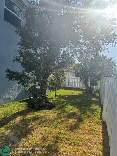 Photo - 9929 NW 9th Ct