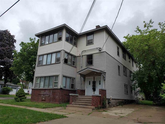 Photo - 930 Emerald St Unit 3A