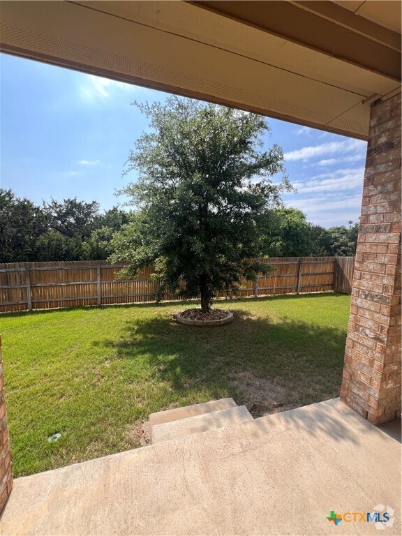 Building Photo - 5618 Fenton Ln Rental