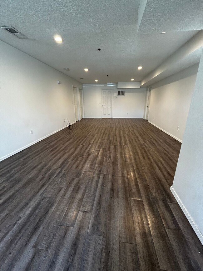 Photo - 1808-1810 Gold Ave SE Unidad C