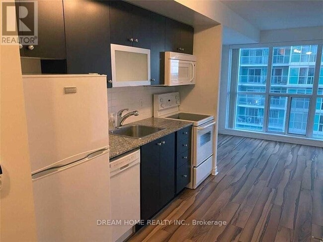 Photo - 50 Town Centre Court