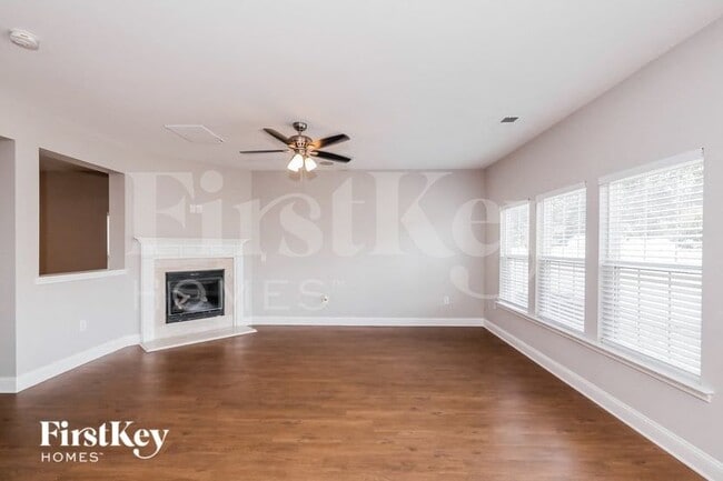 Photo - 213 Lameshur Ln