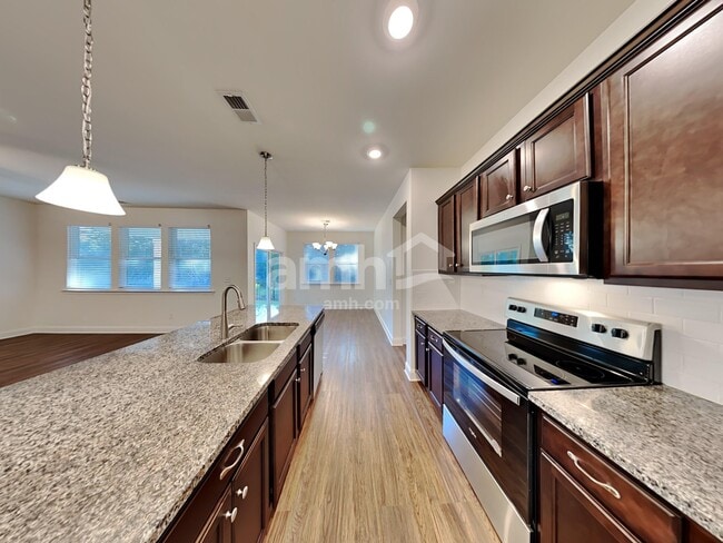 Photo - 225 Rivulet Dr