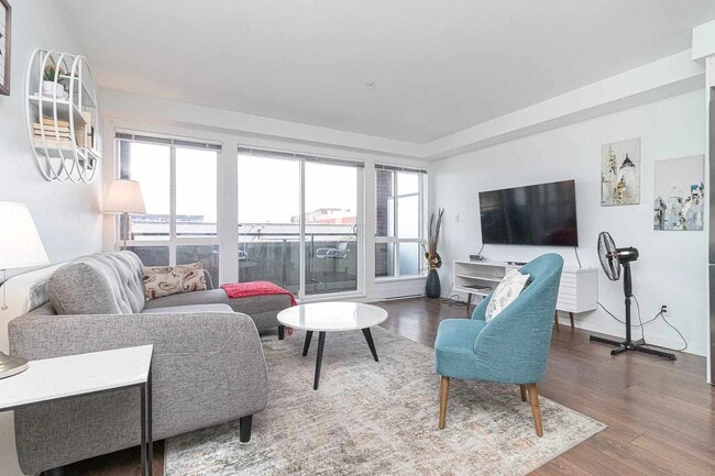 Building Photo - 517 Fisgard St Unit 206