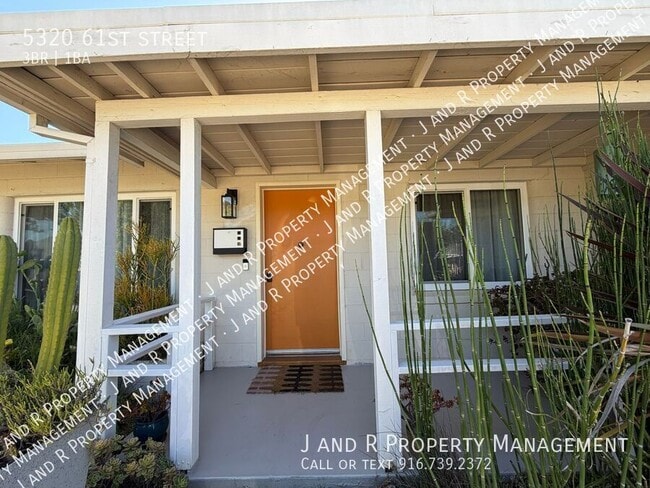 Photo - 5320 61st St