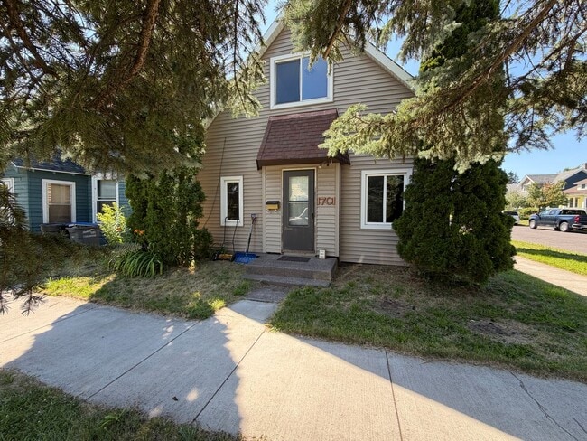 Building Photo - 1701 Baxter Ave