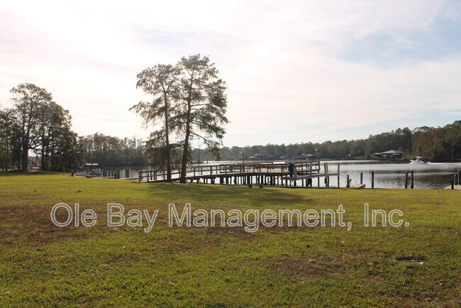 Photo - 233 Riverbend Dr