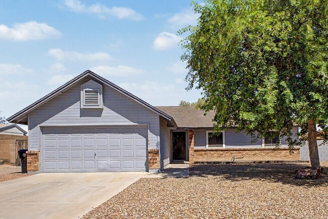 Photo - 1231 N 72nd St