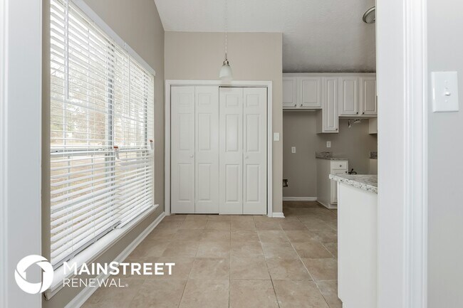 Photo - 18 Oakdale Dr