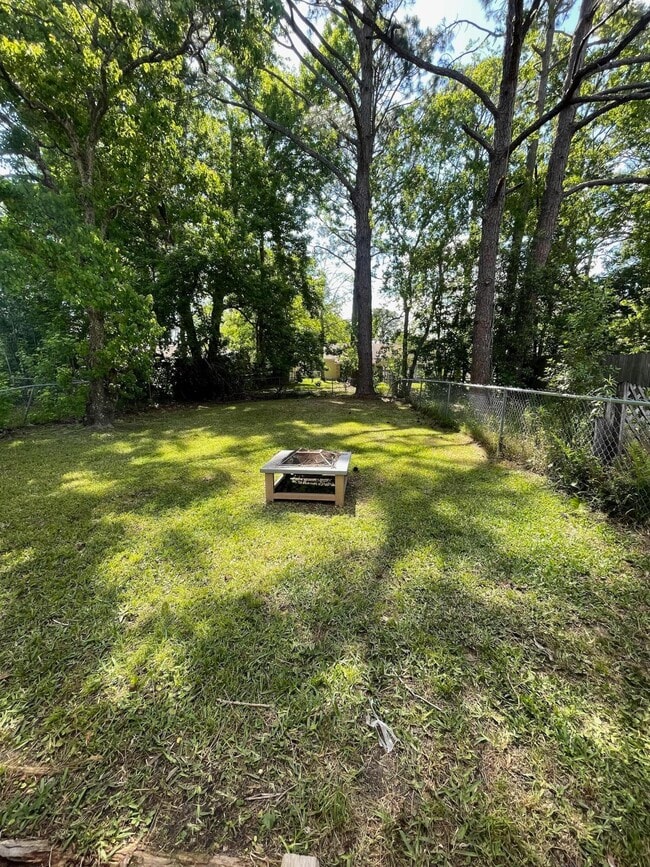 Photo - 702 Terrance Ct