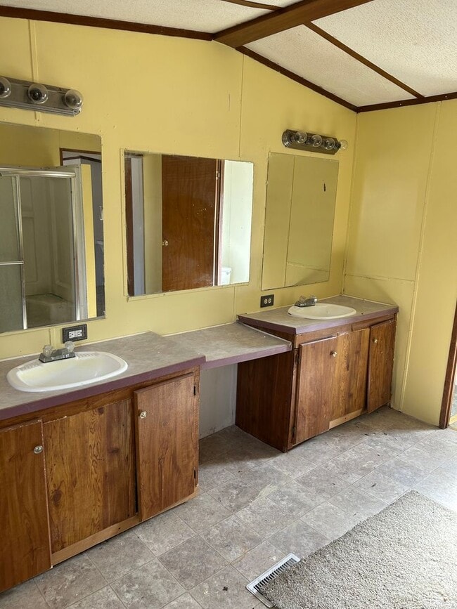 Photo - Available Now! Rent this 2 bedroom home in Aiken!