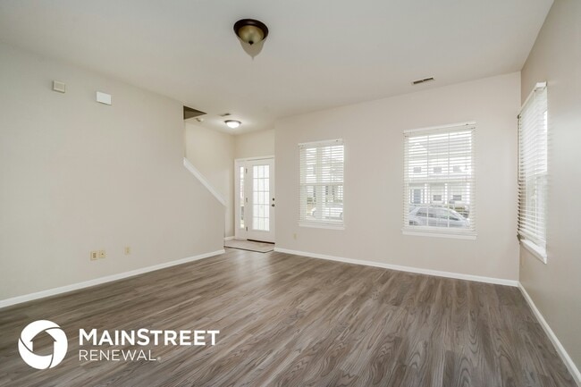 Photo - 2016 Village Glen Dr