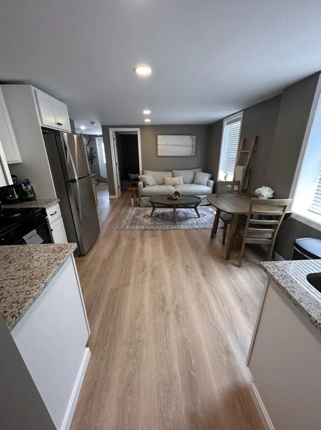 301 Portsmouth Ave Unit 3
