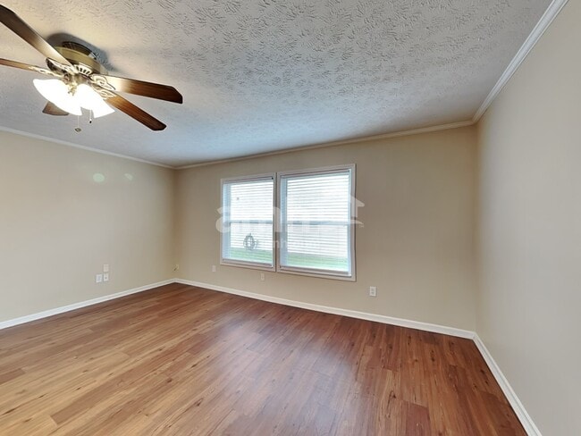 311 Hartford Ct