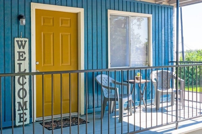 Photo - 1305 Memorial Dr Unit 32