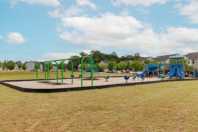 Photo - Spacious 3-Bed, 2.5-Bath Home in Lantern Walk