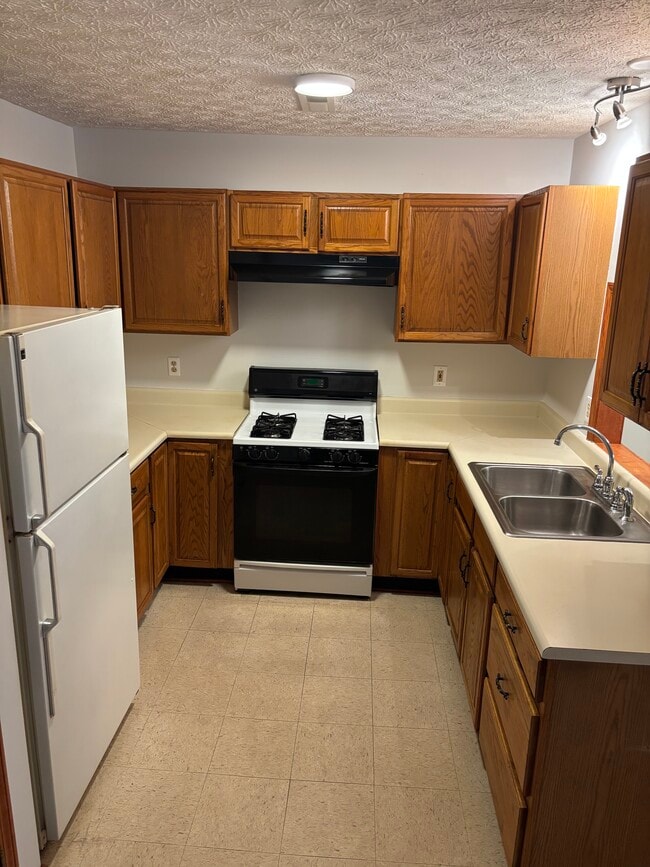 Photo - 3727 Middlebranch Ave NE