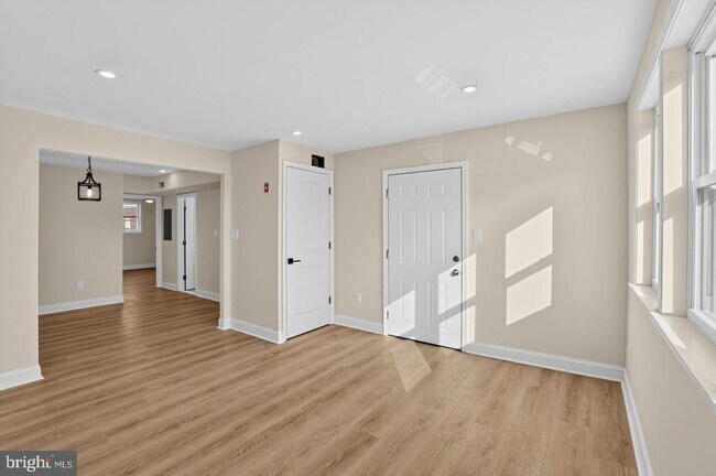 121 Rutledge Ave Unit B
