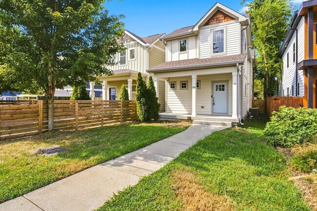 2003b 10th Ave N