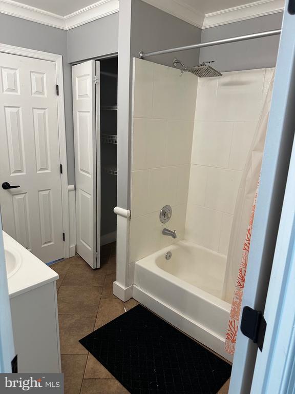 Photo - 9708 Lake Point Ct Unit 302