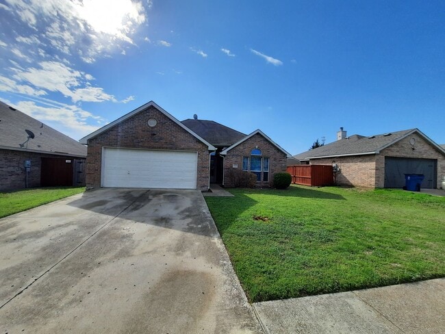 Available Now.. Absolutely Amazing property - Available Now.. Absolutely Amazing property