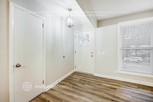 Photo - 691 Frankfort Dr