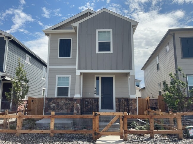 Building Photo - 330 N Addison Way Rental