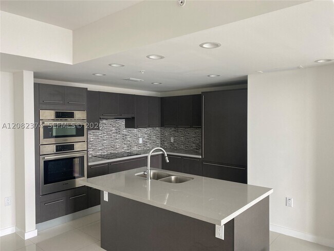 Photo - 7875 NW 107th Ave Unit 613