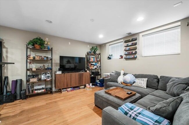 Photo - 1217 W Sunnyside Ave
