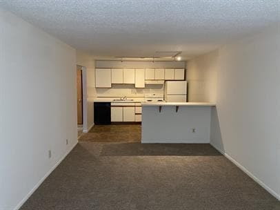 Groves Apartments