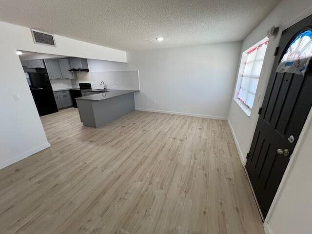 Building Photo - 6050 SW 27th St Unit 206