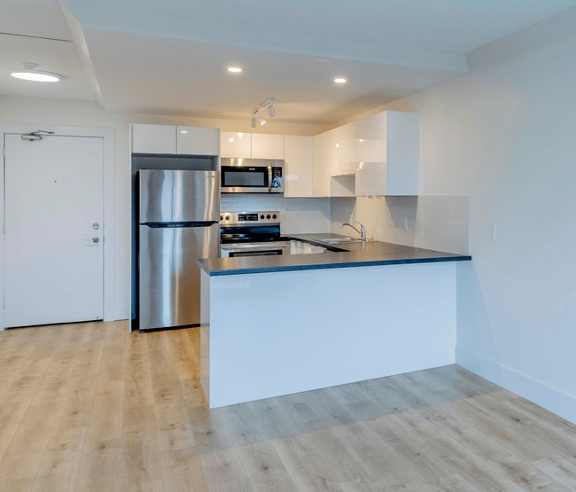 Photo - 270 Parkside Drive