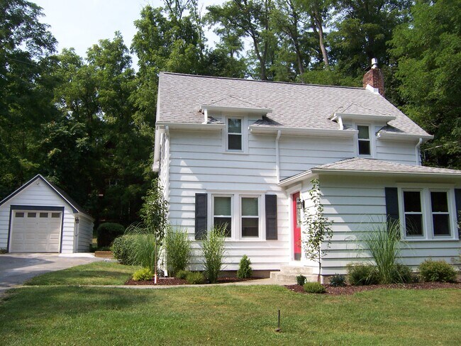 Photo - 496 Five Mile Dr