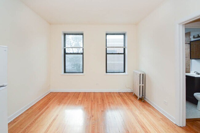 Photo - 2737 N Spaulding Ave Unit 612