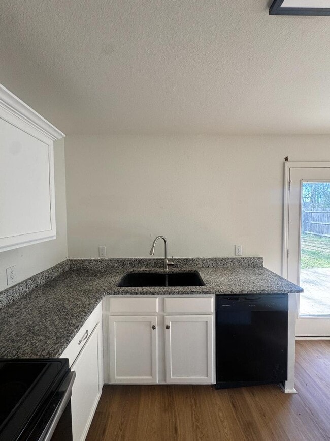 Photo - 172 Cloverbrook Dr