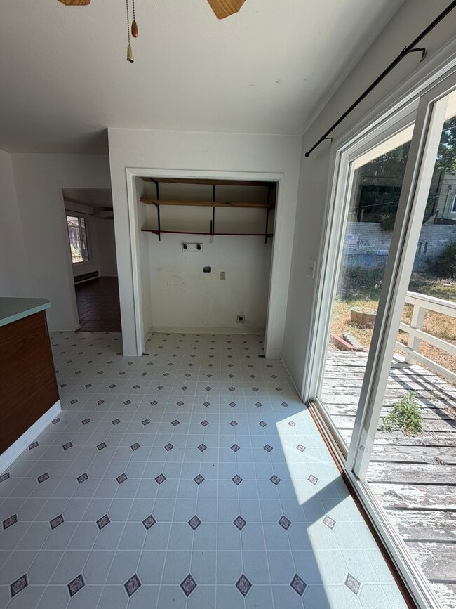 Photo - Two Bedroom, One Bathroom Home - Located near Sky Lakes and Oregon Tech!