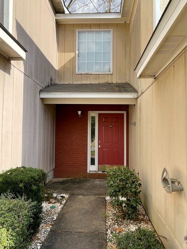 104 Woodrun Dr