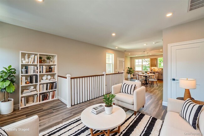 Photo - 1 Conklin St Unit 201