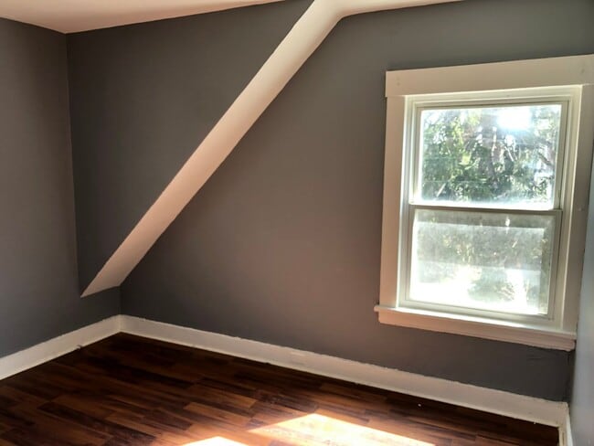 Photo - 5 BED 2 BATH SINGLE FAMILY HOME IN DETROIT-SHOREWAY NEIGHBORHOOD!