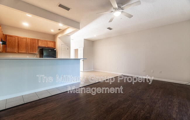 Photo - 710 Crystal Way