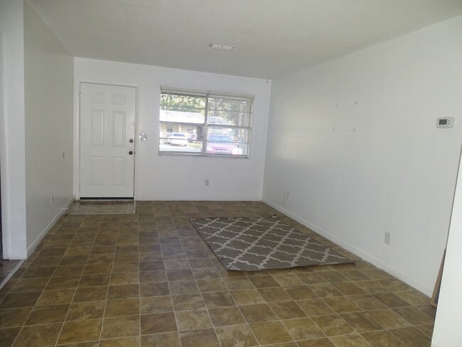 Photo - 252 SE Hanover Pl