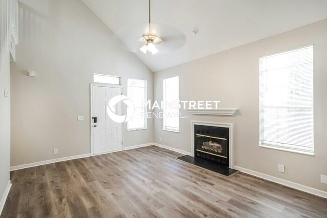 Photo - 3 Bedroom Pet-Friendly Home in HERMITAGE, TN with Main Street Renewal
