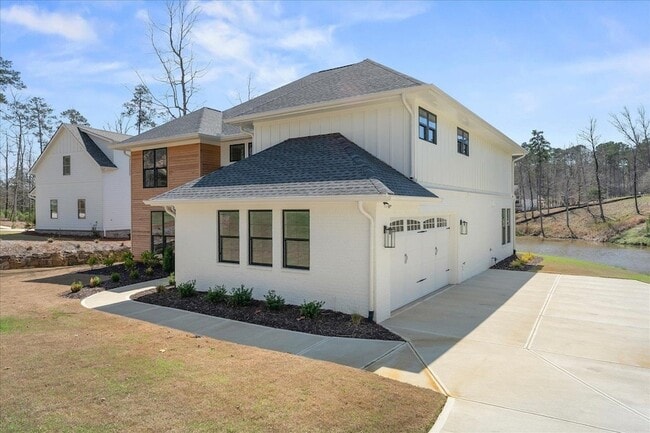 1270 Glen Eagle Dr