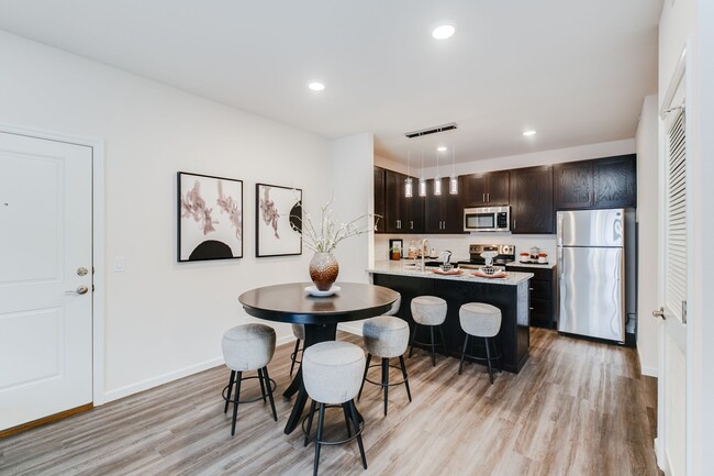 Photo - Park West Condominiums Unidad #102