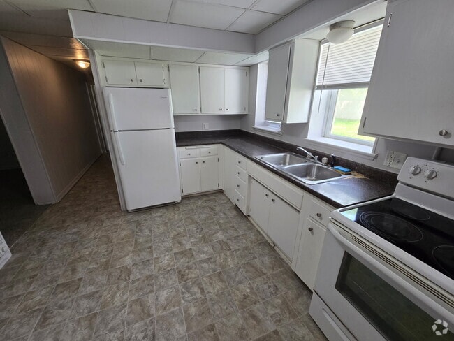 Building Photo - 322 Cottage Ave E Unit #2 Rental