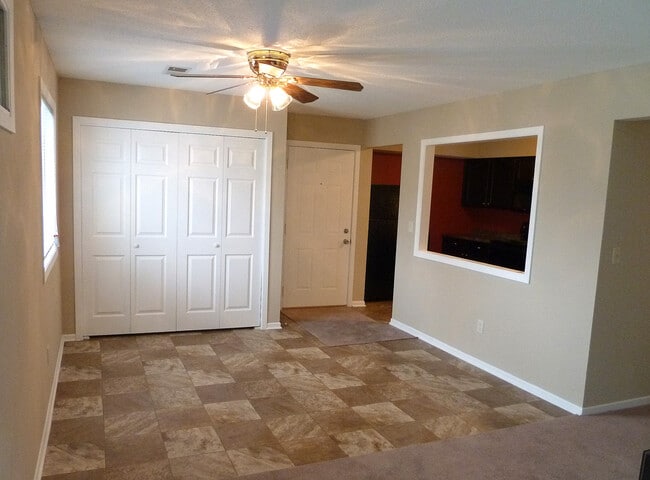 Photo - 595 Belland Ave