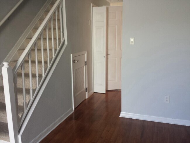 Photo - 2906 W Gandy Blvd