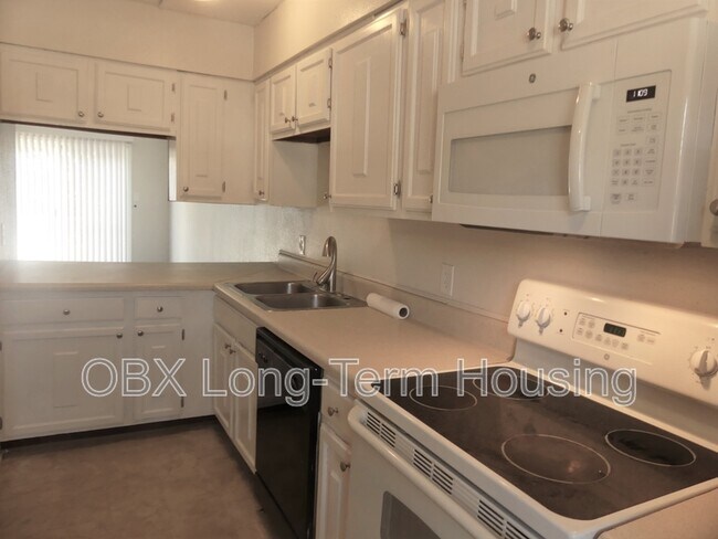 Photo - 1507-C Goldie Street